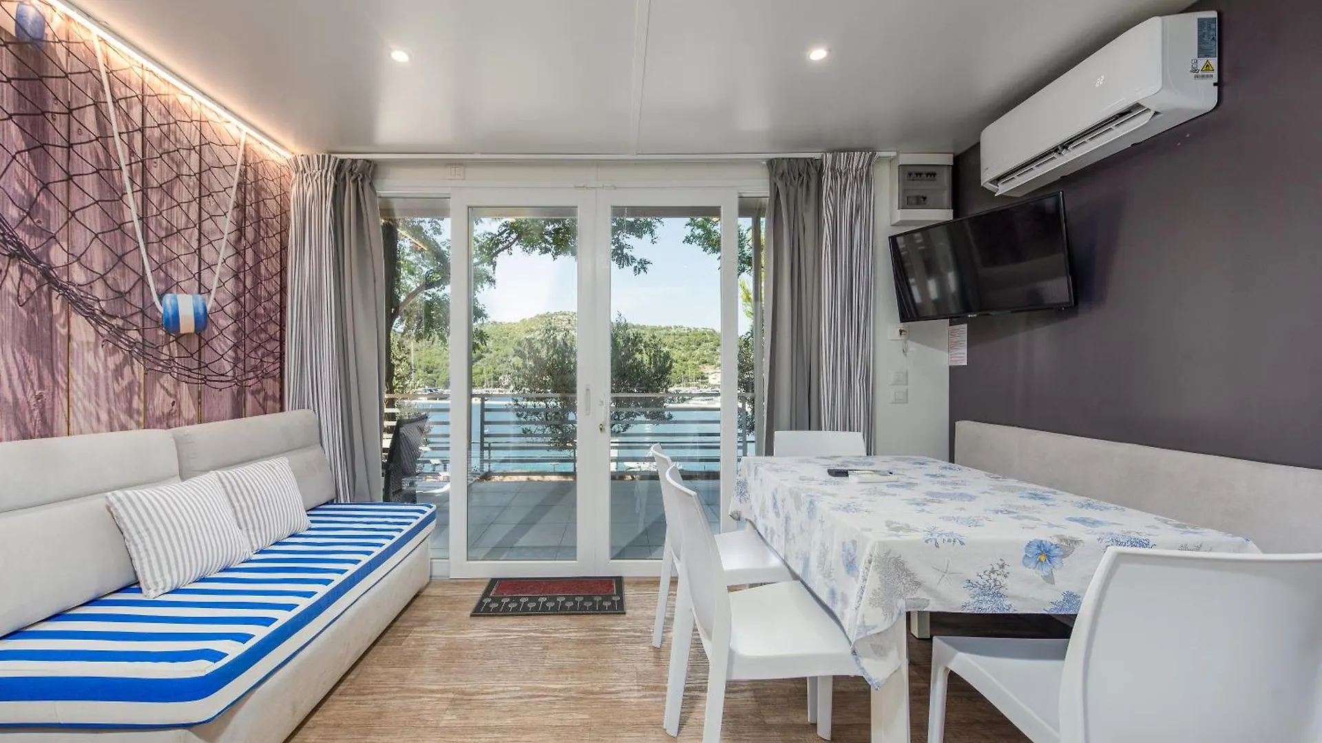 Ferienpark Villa Oaza Mira Camping Drage