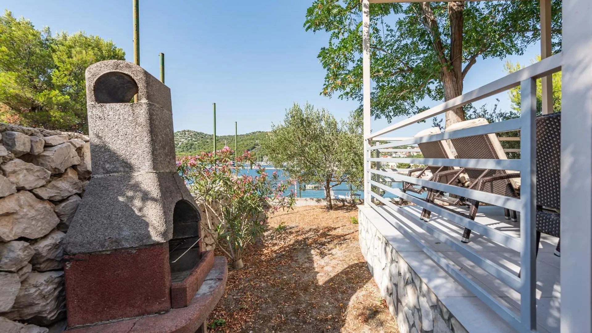 Villa Oaza Mira Camping Drage Kroatien