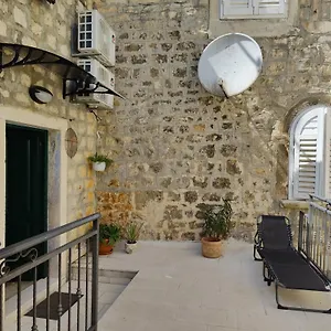 https://apartments-marin-trogir-21220.hotels-in-trogir.com