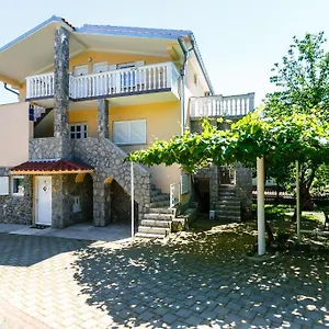 https://apartments-posavec.primorje-gorskikotar.com